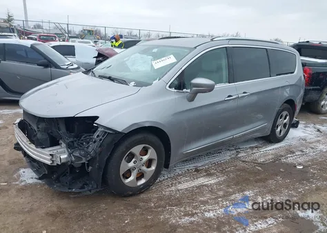 2017 Chrysler Pacifica Touring-L Plus из США, поврежденный, VIN 2C4RC1EG8HR521057